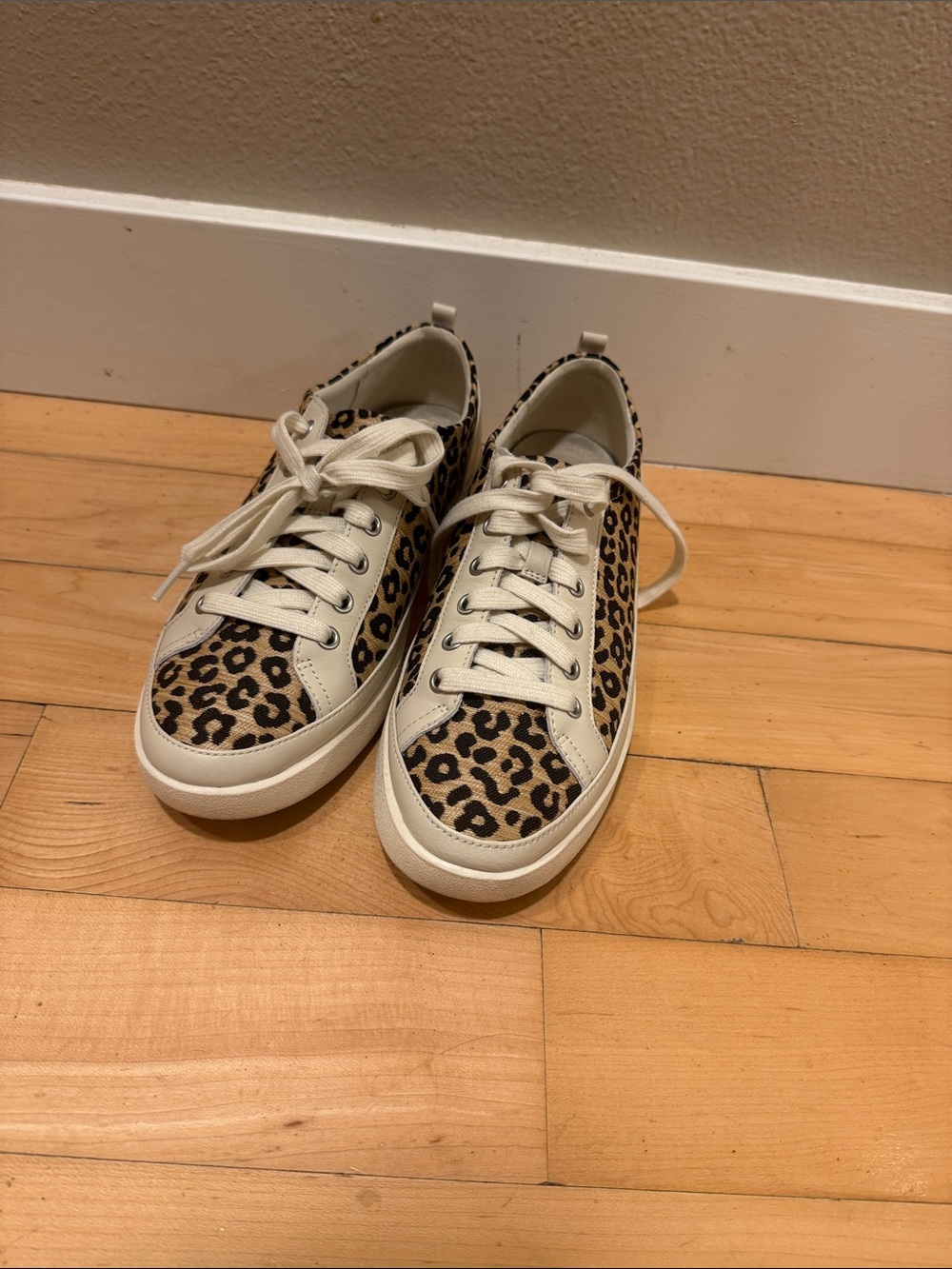 Vionic Leopard Print Low-Top Sneakers - Cream and Brown